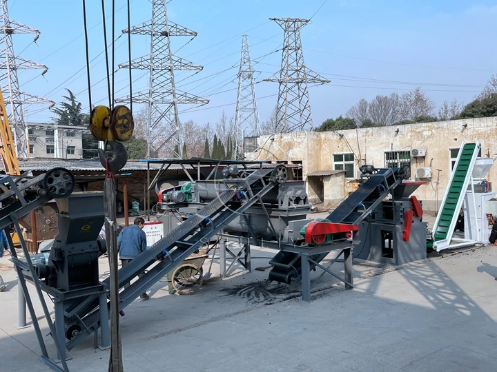 Ligne de production de charbon de bois pour barbecue pour le concassage, le briquetage et l'emballage