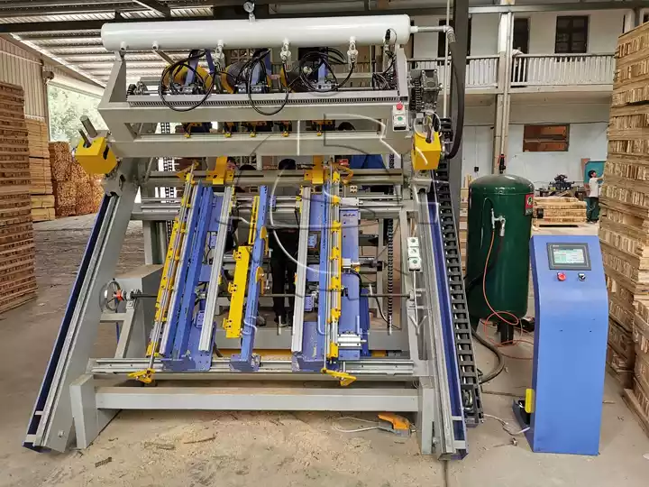 Pallet Nailing Machine