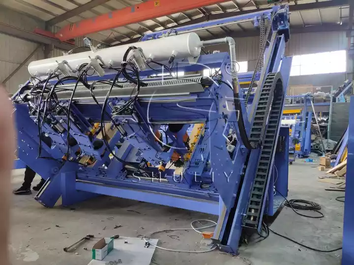 automatic pallet nailer