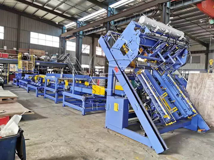 automatic wooden pallet making line